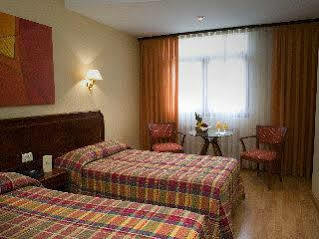 Arrate Hotel Éibar Buitenkant foto